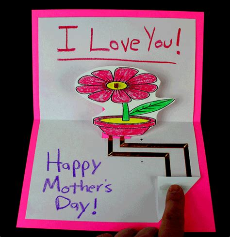 Make a Mothers Day Pop Up Card That Lights Up | Makerspaces.com