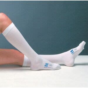 Covidien/Kendall Anti-Embolism TED Compression Stockings Knee Length Exp. 2021 | eBay