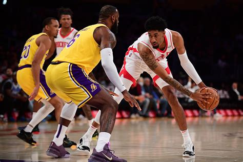 Lakers photos: The best action from Tuesday’s thriller vs. Rockets