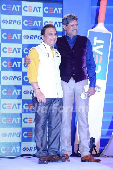 Sunil Gavaskar and Kapil Dev at Ceat Cricket Awards Media