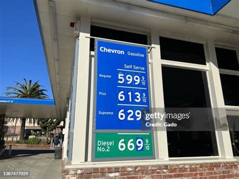 Chevron Gas Station Prices Photos and Premium High Res Pictures - Getty ...