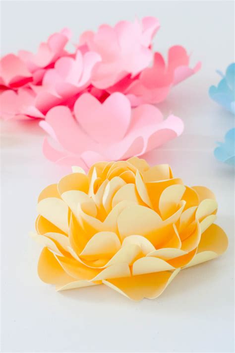 DIY Paper Flower Garland that makes the perfect party or home decor