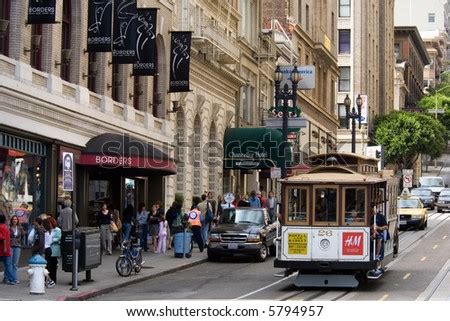 San Francisco Cable Car On Union Square Stock Photo 5794957 : Shutterstock