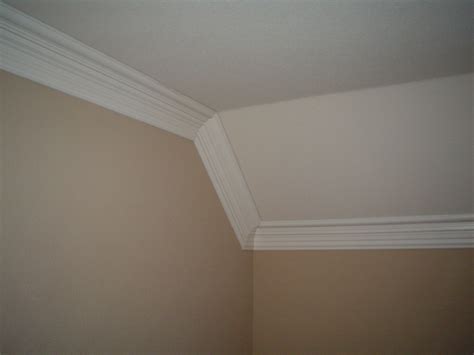 Crown Mouldings Installed Detailed Crown Moulding Photos | Ceiling ...