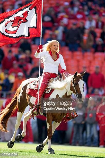 Kansas City Chiefs Warpaint Photos and Premium High Res Pictures ...