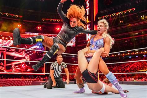 Wrestlemania 35: Ronda Rousey, Becky Lynch, Charlotte Flair