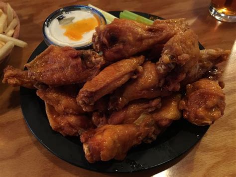 Large Chicken Wings - Duff s Famous Wings, Vaughan Traveller Reviews - Tripadvisor