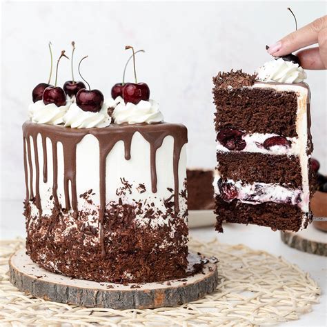 Astonishing Black Forest Cake Pictures - Incredible Assortment of 999+ Black Forest Cake Images ...