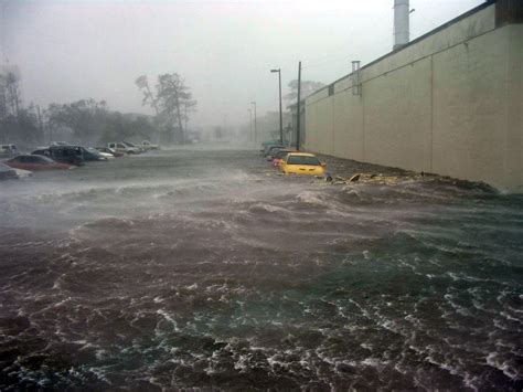 2005 - Hurrican Katrina Relief Operations > Air Force Historical ...