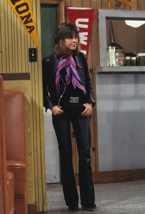 Rocker Suzi Quatro as Leather Tuscadero on Happy Days, 1977. : r/OldSchoolCool