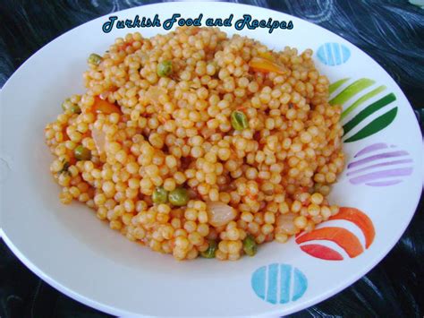 Turkish Food & Recipes: Couscous with Vegetables (Sebzeli Kuskus)