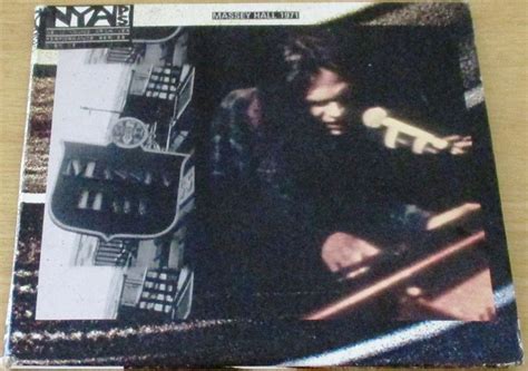 NEIL YOUNG Massey Hall 1971 CD [msr] - Subterania