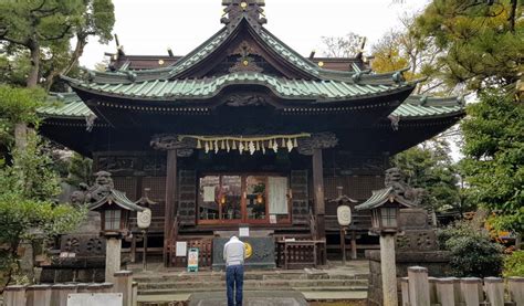 Guide to Visiting Japan Temples & Shrines: Differences, Etiquette ...