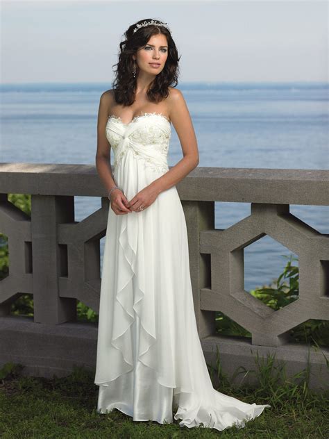 Glambox:Beautiful make~up is our hallmark!: Beach Wedding Dresses!