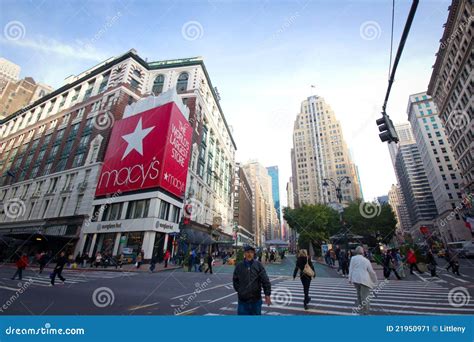 Macy S Herald Square Manhattan Editorial Photo - Image of midtown, 34th ...