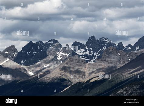 Rocky mountains in Banff National Park Stock Photo - Alamy