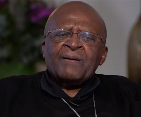 Desmond Tutu Biography - Facts, Childhood, Family Life & Achievements