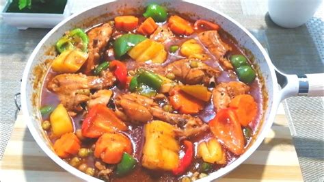 CHICKEN CALDERETA RECIPE | KALDERETANG MANOK | SIMPLENG RECIPE - YouTube