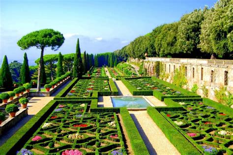 APOSTOLIC PALACE AND THE GARDENS IN CASTEL GANDOLFO – VIP TOUR - Rome tours, Offerte last minute