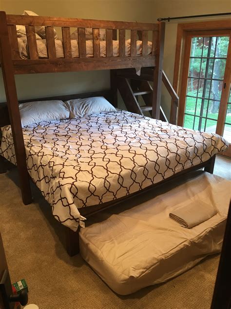 Pin by Black Diamond Custom Bunk Beds on Custom quad bunk beds | Cabin decor, Bed, Bunk beds