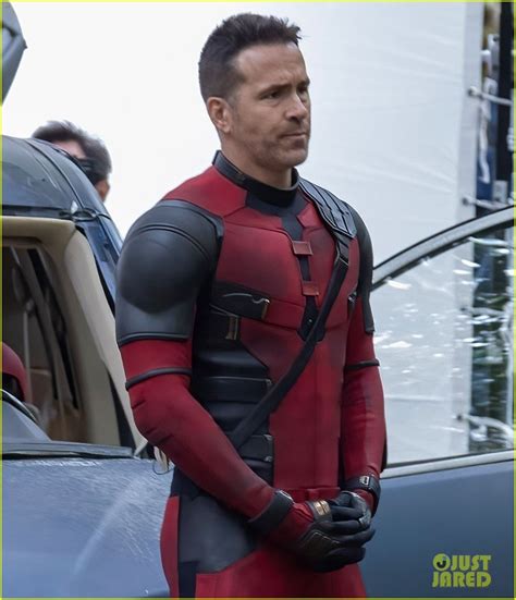 Ryan Reynolds Seen in Costume for First Time on Set of 'Deadpool 3' in London!: Photo 4953096 ...