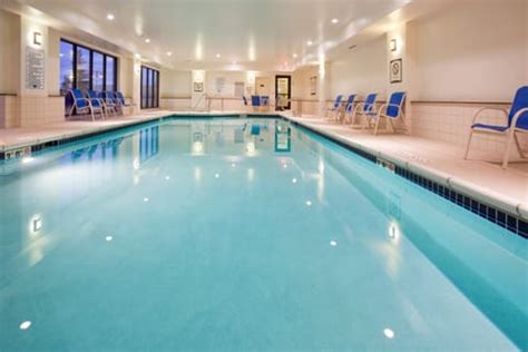 Pool. Gym. Your Next Trip! | Oconomowoc | VacationRenter