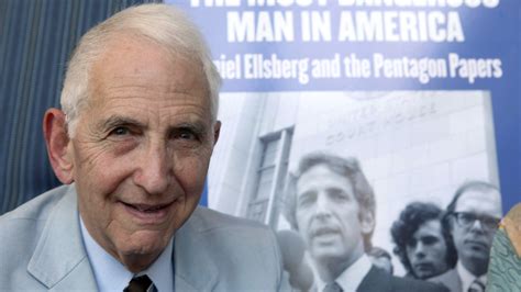 Daniel Ellsberg, who leaked Pentagon Papers exposing Vietnam War secrets, dies at 92