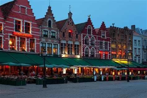 Night Market Square in Bruges Editorial Image - Image of cafe, belgium ...