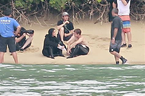 Jennifer Lawrence & Shirtless Josh Hutcherson: 'Catching Fire' Sea Scenes! - Peeta Mellark and ...