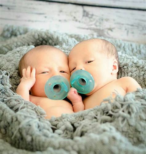 Pin by Cora Lee Robinson on TWINS & MULTIPLE BIRTHS | Multiple births ...