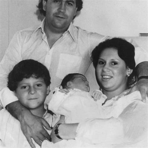 ausgewogen KollisionsKurs Gemüse familia pablo escobar Verhütung Tektonisch Familiär