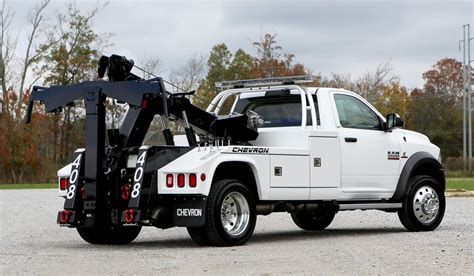 Hook and Chain Towing Services - Tow Truck For Damaged Vehicles