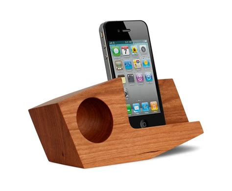 Pivot Passive iPhone Amplifier by Jim Simon | Passive speaker, Wooden speakers, Iphone docking ...