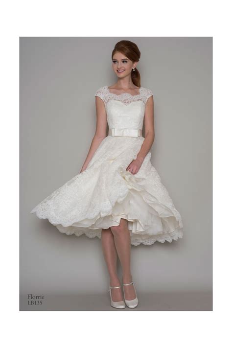 Louou Bridal Florrie 1950s Tea Length Lace Short Wedding Dress Sleeves