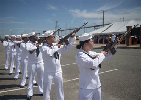 USS Scorpion family members remember 99 submariners lost, 50th ...