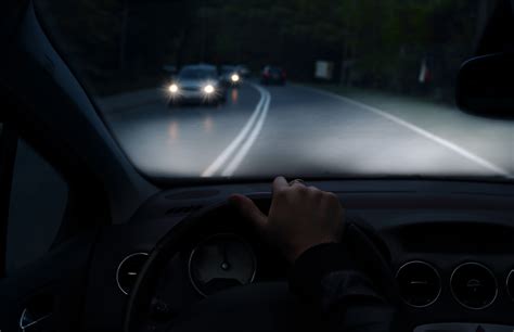 Night Driving After Cataract Surgery - LASIK & Cataract Surgery | LaserVue