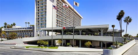 Accommodation Near LAX | Los Angeles Airport Marriott