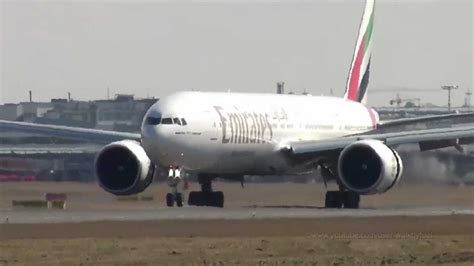 Emirates Boeing 777-31HER (B77W) A6-EGL landing and takeoff at Hamburg Airport - YouTube