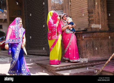 mathura in india, sacred town of krishna Stock Photo - Alamy