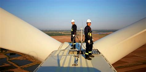 Vestas first OEM to cross 100GW milestone for wind turbines under service | Recharge