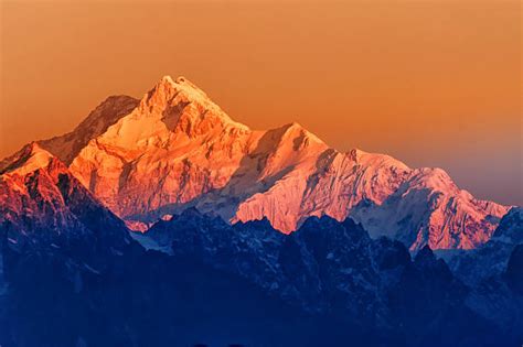 40+ Kanchenjunga Mountain Stock Photos, Pictures & Royalty-Free Images ...