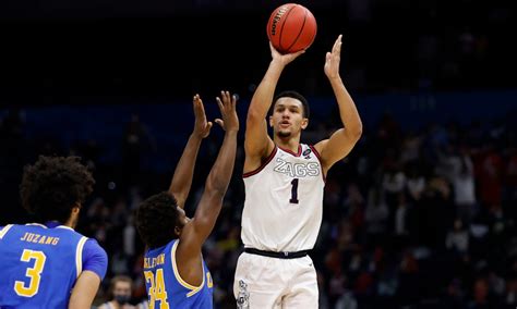 Gonzaga: Jalen Suggs stuns UCLA with OT buzzer beater