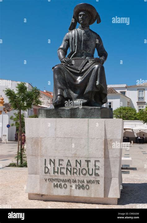 Statue of Prince Henry the Navigator looking out to sea in the square ...