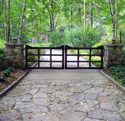 Top 60 Best Driveway Gate Ideas - Wooden And Metal Entrances | Driveway entrance landscaping ...