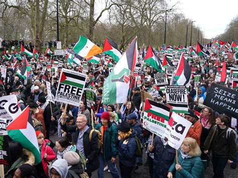 Twelve arrests at pro-Palestine demonstration in central London | Express & Star