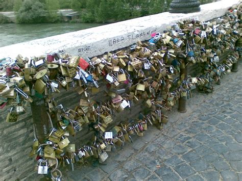 Any given day ...: Ponte Milvio - Rome (The bridge of love)