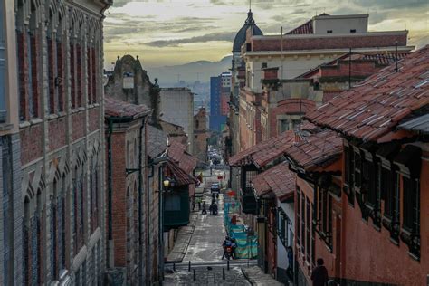 A street between streets in Bogota : r/Colombia