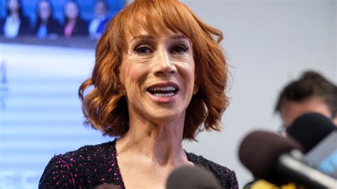 Actors, journalists tweet 'FreeKathy' as Kathy Griffin appears to tweet ...