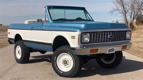 Go Off-Roading In This 1972 Chevrolet K5 Blazer Vintage SUV | Motorious