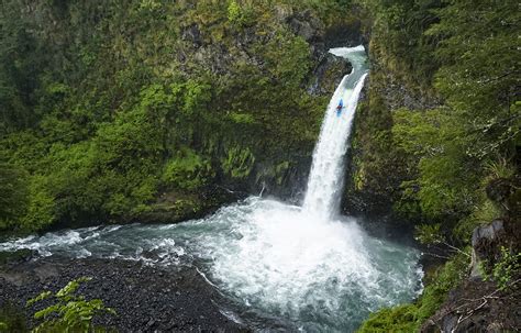 El kayak como excusa para viajar. Hacia el Río Claro de Chile.